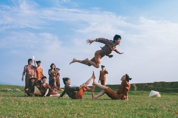 Thích thú với ảnh kỷ yếu ‘quay về tuổi thơ’ của học sinh Nghệ An