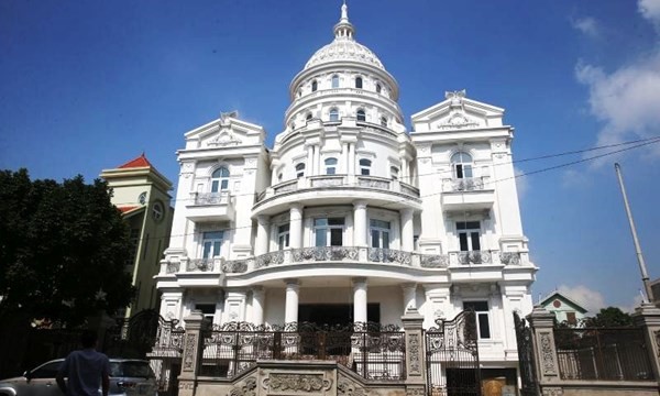 Đại gia Ninh Bình bí ẩn xây lâu đài 1.000 tỷ