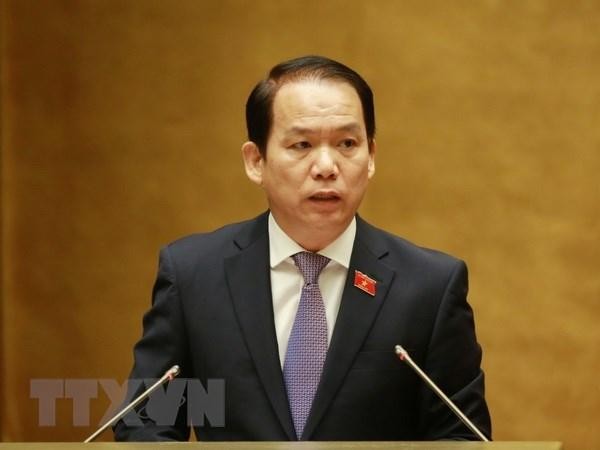 Chủ nhiệm Ủy ban Pháp luật của Quốc hội Hoàng Thanh Tùng trình bày Báo cáo giải trình, tiếp thu, chỉnh lý dự thảo Luật sửa đổi, bổ sung một số điều của Luật Sở hữu trí tuệ. (Ảnh: Phương Hoa/TTXVN)