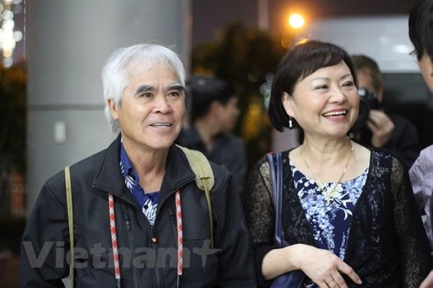 Nhiếp ảnh gia, phóng viên chiến trường Nick Út và ''Em bé Napalm'' Phan Thị Kim Phúc lần đầu hội ngộ tại Việt Nam sau sự kiện lịch sử năm 1972. (Ảnh: Minh Anh/Vietnam+)