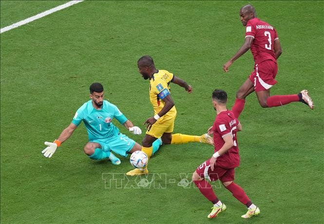 Công nghệ bắt việt vị bán tự động ghi dấu ấn đầu tiên tại World Cup 2022