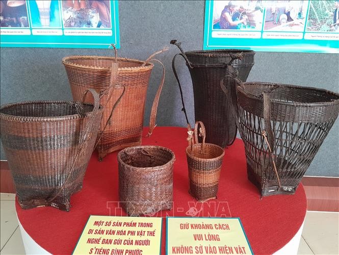 Gùi chứa đựng đồ vật của đồng bào S'tiêng.