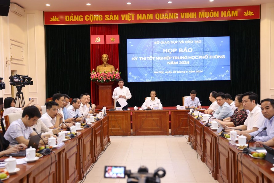 Quang cảnh buổi họp báo. Ảnh: Lê Phú
