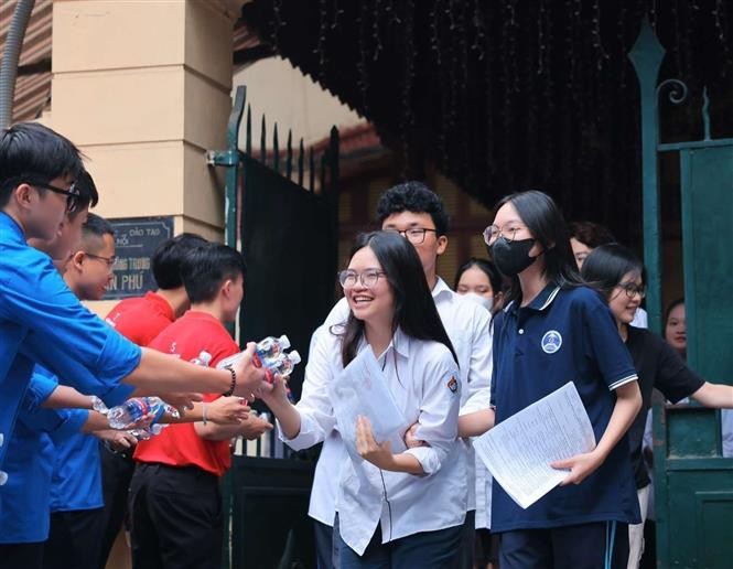 Thí sinh chuẩn bị bước vào đợt xét tuyển năm 2024. Ảnh: Hoàng Hiếu/TTXVN