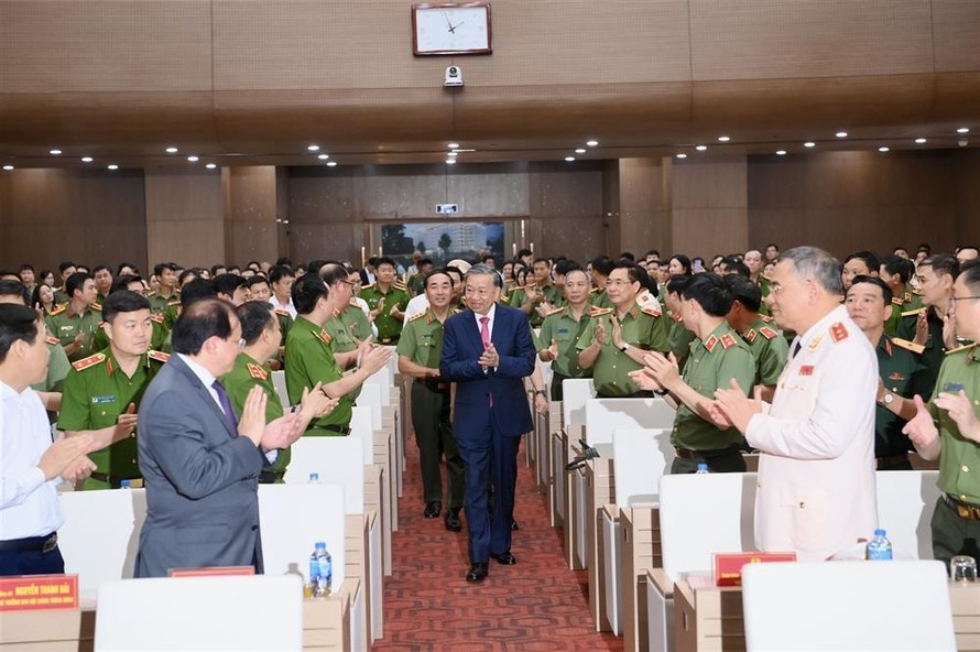 Tổng Bí thư Tô Lâm dự Hội nghị tổng kết 10 năm thực hiện Chỉ thị số 05-CT/TW của Bộ Chính trị tại Bộ Công an. (Ảnh: Phạm Kiên/TTXVN)