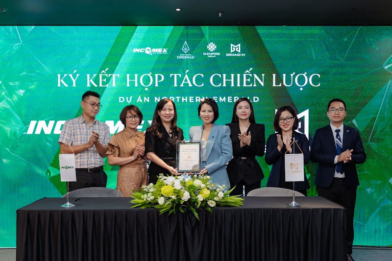 Chủ đầu tư Incomex trao chứng nhận Tổng đại lý dự án Northern Emerald.