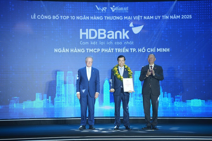 HDBank giữ vị trí thứ 3 Top ngân hàng niêm yết uy tín và hiệu quả nhất Việt Nam