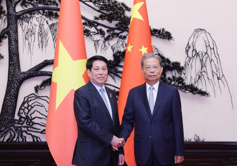 Chủ tịch nước Lương Cường hội kiến Ủy viên trưởng Nhân đại toàn quốc Trung Quốc Triệu Lạc Tế.