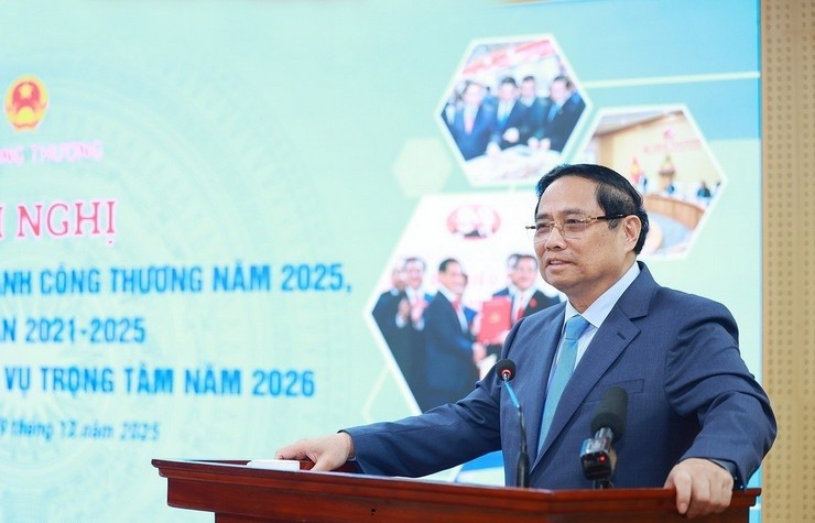 Thủ tướng Phạm Minh Chính phát biểu chỉ đạo Hội nghị triển khai nhiệm vụ trọng tâm năm 2026 ngành công thương. 
