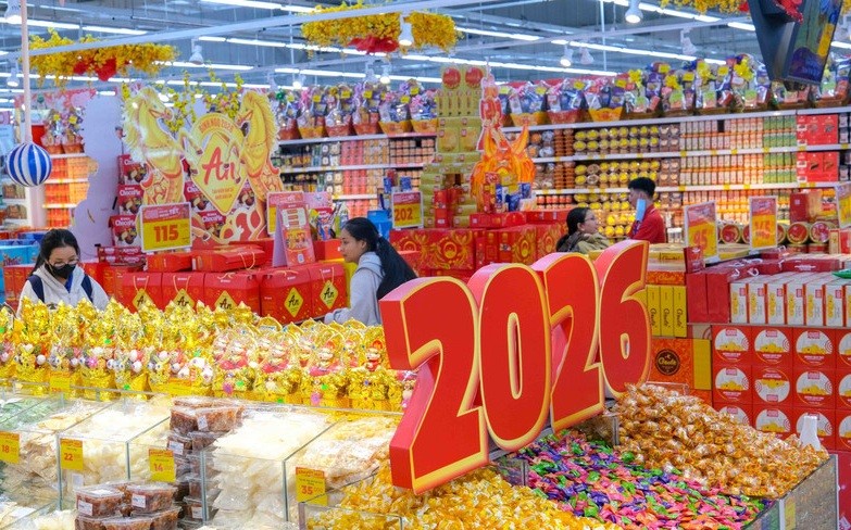 Gian hàng phục vụ Tết nguyên đán Bính Ngọ ở siêu thị GO! Cần Thơ. 