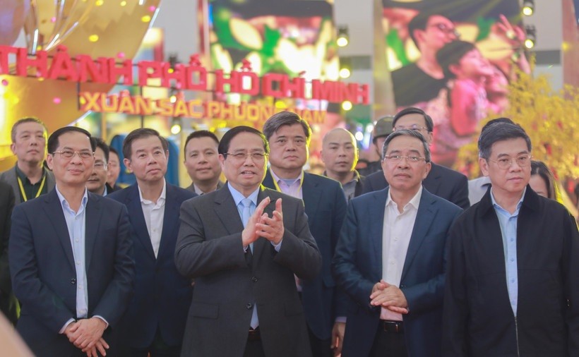 Thủ tướng Phạm Minh Chính dự tổng duyệt Lễ khai mạc Hội chợ Mùa Xuân lần thứ nhất – 2026. 