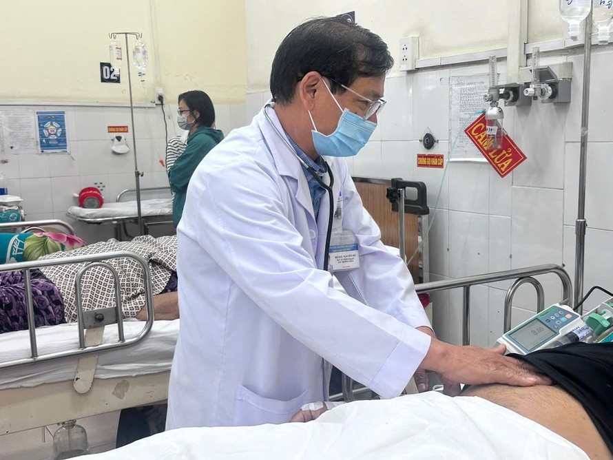 Bệnh nhân viêm tụy cấp đang điều trị tại Bệnh viện Nguyễn Tri Phương, Thành phố Hồ Chí Minh. 