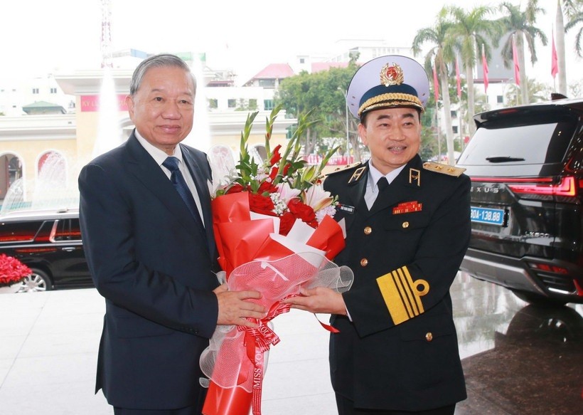 Lãnh đạo Quân chủng Hải quân đón Tổng Bí thư Tô Lâm. 