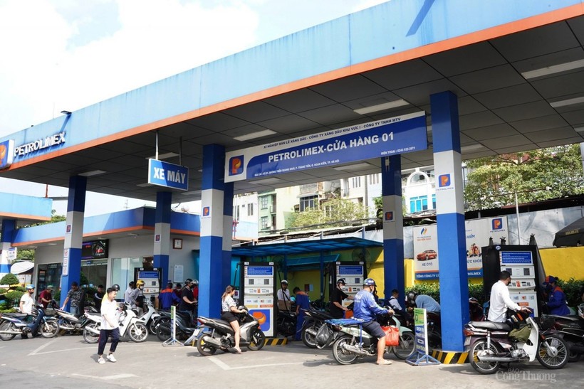 Bộ Công Thương yêu cầu tăng cường kiểm tra kiểm soát hoạt động kinh doanh xăng dầu. 