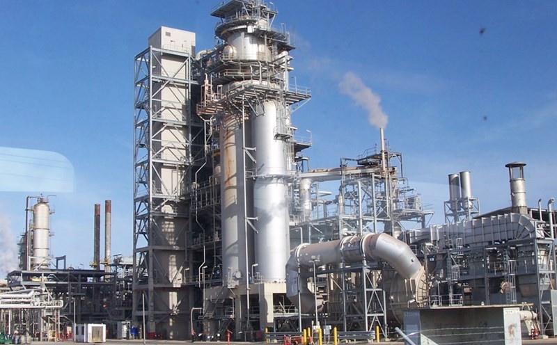 IEA hành động khẩn cấp, "xả kho" 400 triệu thùng dầu dự trữ