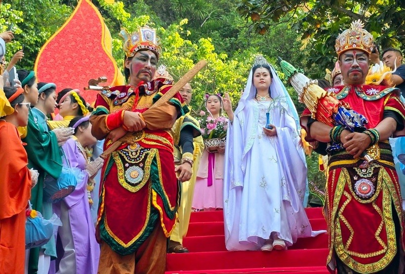Nghi lễ rước Đức Bồ Tát Quán Thế Âm, Ngũ Hành Sơn, thành phố Đà Nẵng.
