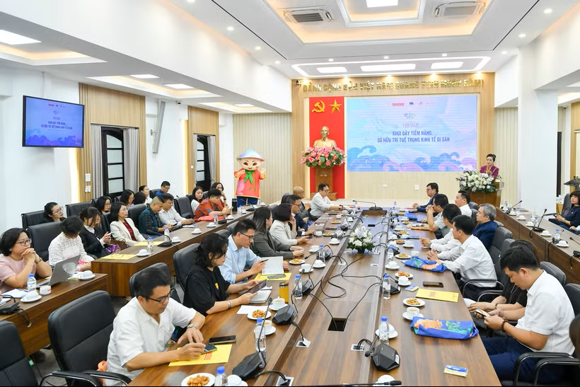 Quang cảnh tọa đàm.