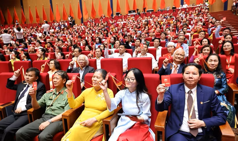 Các đại biểu biểu quyết Thông qua Đề án nhân sự Ủy ban Trung ương Mặt trận Tổ quốc Việt Nam khóa XI, nhiệm kỳ 2026-2031.