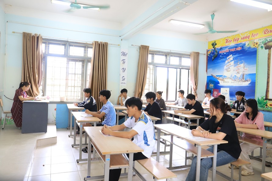 Kỳ thi lớp 10 tại Hà Nội: Còn những lựa chọn khác ngoài trường công lập