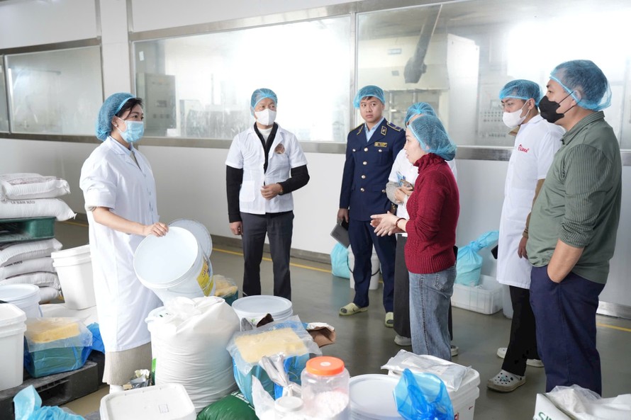 Phòng, chống dịch bệnh và đảm bảo an toàn thực phẩm trong các kì thi ở Hà Nội​