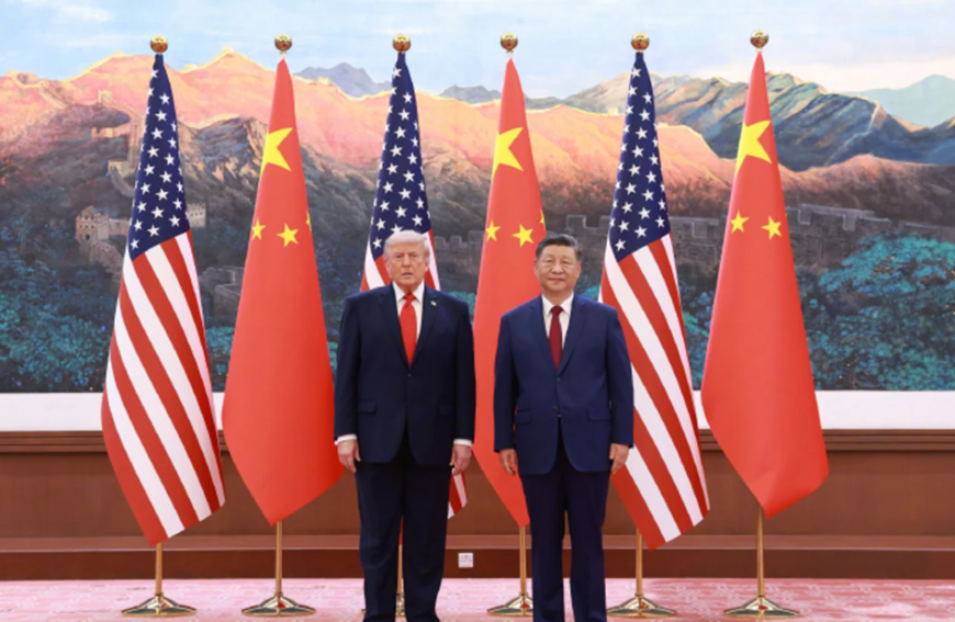 Chủ tịch Trung Quốc Tập Cận Bình (phải) trong cuộc hội đàm với Tổng thống Mỹ Donald Trump (trái, phía trước) đang ở thăm Bắc Kinh, ngày 14/5/2026.