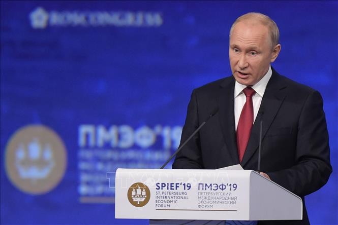 Tổng thống Nga Vladimir Putin phát biểu tại Diễn đàn Kinh tế Quốc tế Saint Petersburg (SPIEF) ngày 7/6/2019.