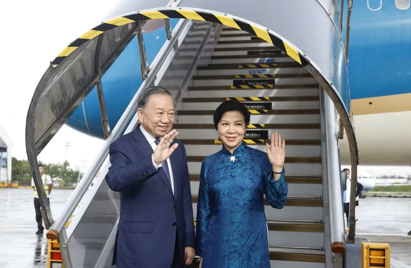Tổng Bí thư, Chủ tịch nước Tô Lâm và Phu nhân rời thủ đô Manila, kết thúc tốt đẹp chuyến thăm cấp Nhà nước tới Philippines.