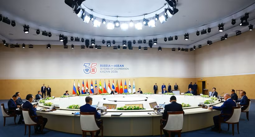 Thủ tướng Lê Minh Hưng và Trưởng đoàn các nước tham dự Hội nghị Cấp cao Kỷ niệm 35 năm quan hệ ASEAN-Nga làm việc về hội nhập Á-Âu.