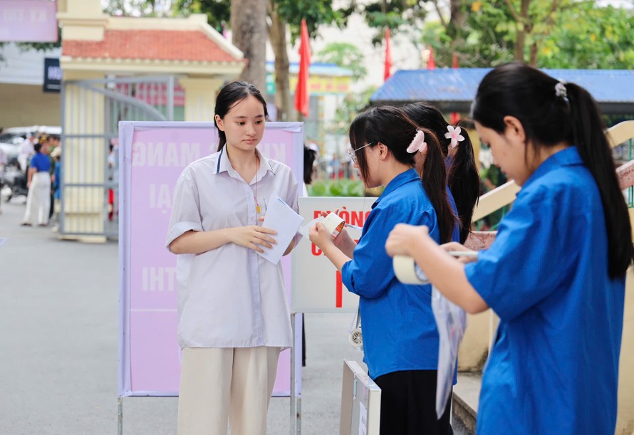 Bộ Giáo dục và Đào tạo kiểm tra, làm rõ kết quả thi môn Toán tại tỉnh Tuyên Quang