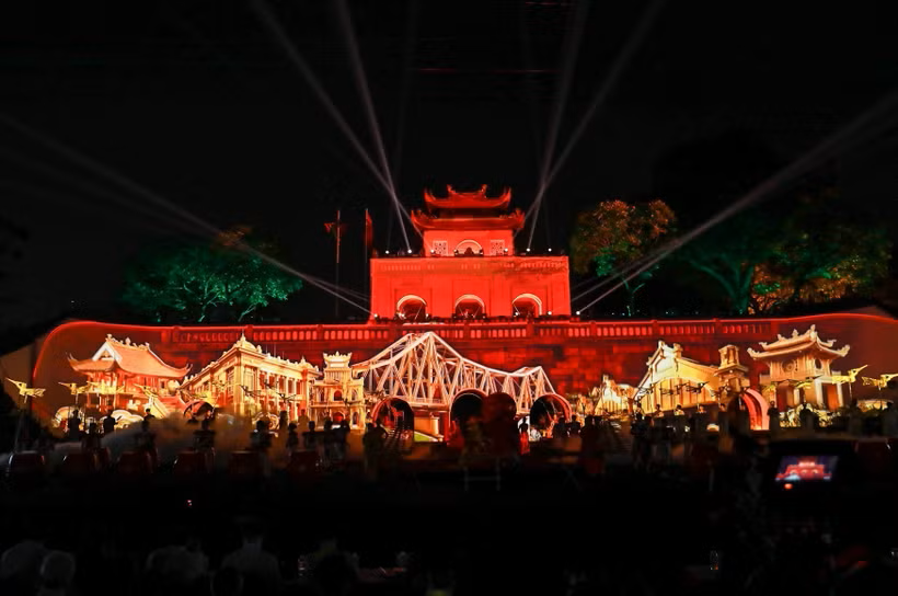 Các màn trình diễn 3D mapping tại chương trình khai mạc Lễ hội tại Hoàng thành Thăng Long.