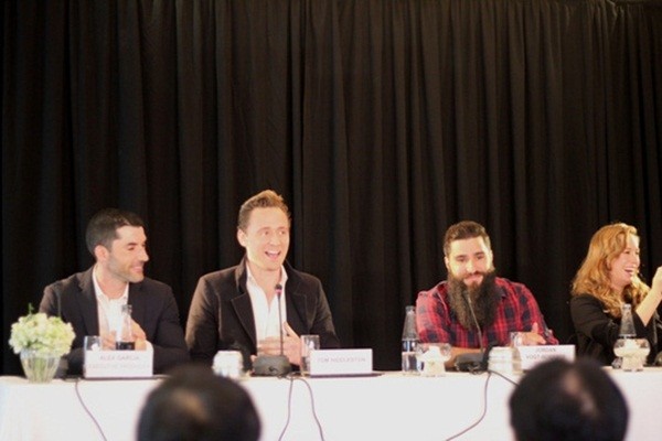 Dàn sao holly wood 'King Kong 2' thích thú nhảy hết mình ở Hà Nội