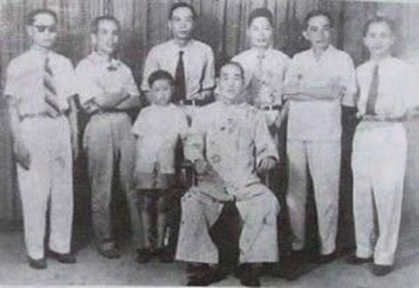 Bất ngờ khi sư tổ Vịnh Xuân Quyền Việt Nam là sư huynh Diệp Vấn