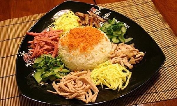 Tuyệt ngon cơm âm phủ xứ Huế