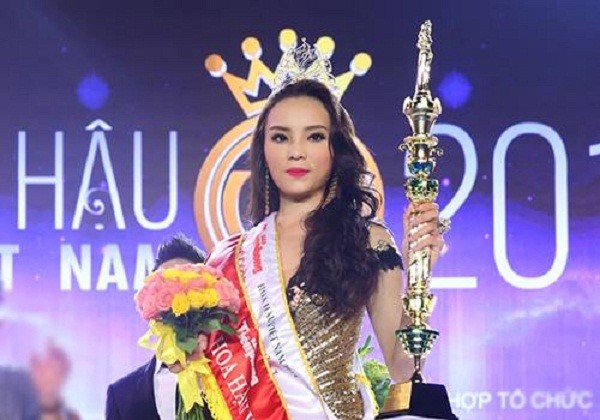 Kỳ Duyên sốc khi thấy hình ảnh của mình trên poster web bán dâm