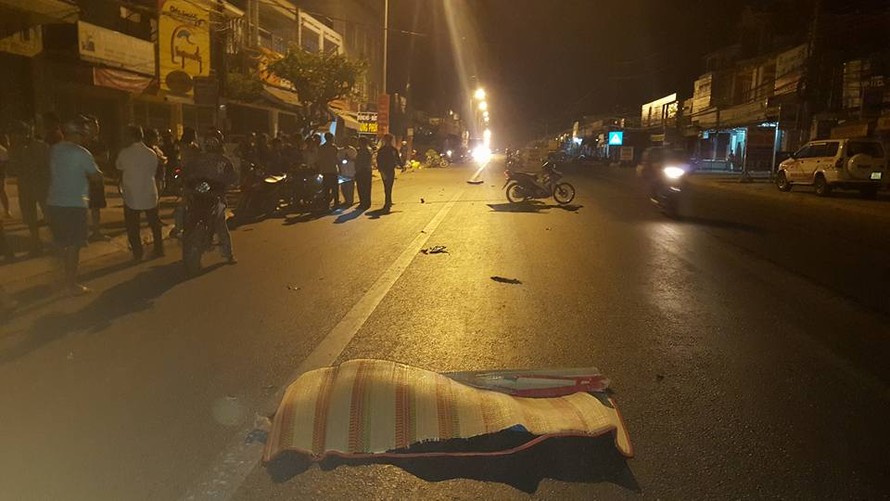 Đồng Nai: Ô tô tông xe máy kinh hoàng, một phụ nữ tử vong