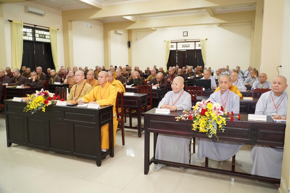 “Hãy lấy tinh thần phụng sự làm niềm vui trên bước đường đến giác ngộ giải thoát”