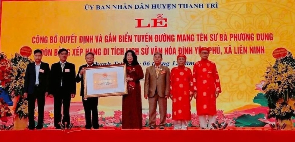 Hà Nội: Gắn biển tuyến đường mang tên Sư bà Phương Dung