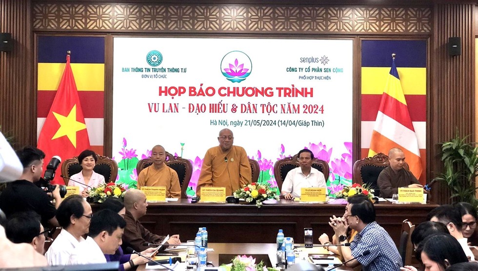 Hòa thượng Thích Gia Quang, Phó Chủ tịch Hội đồng Trị sự, Trưởng ban Thông tin Truyền thông Trung ương, Giáo hội Phật giáo Việt Nam là Trưởng Ban tổ chức chương trình.