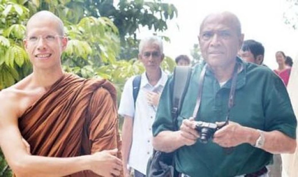 Nhà sư en Ajahn Siripanyo là con trai duy nhất của tỷ phú Ananda Krishnan