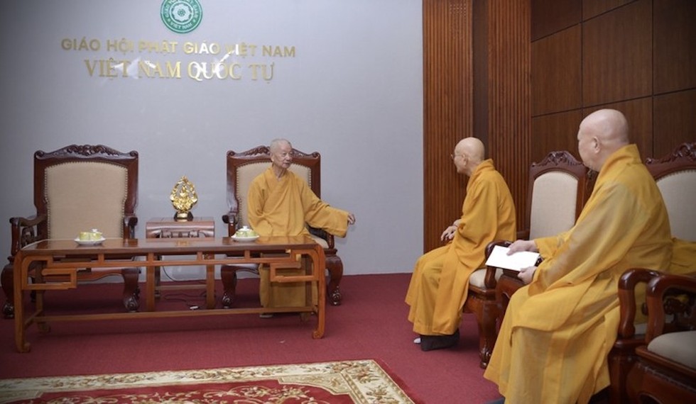 Trưởng lão Hoà thượng Thích Trí Quảng với chư Hoà thượng tại Việt Nam Quốc Tự, nơi đặt Văn phòng của Đức Pháp chủ GHPGVN.