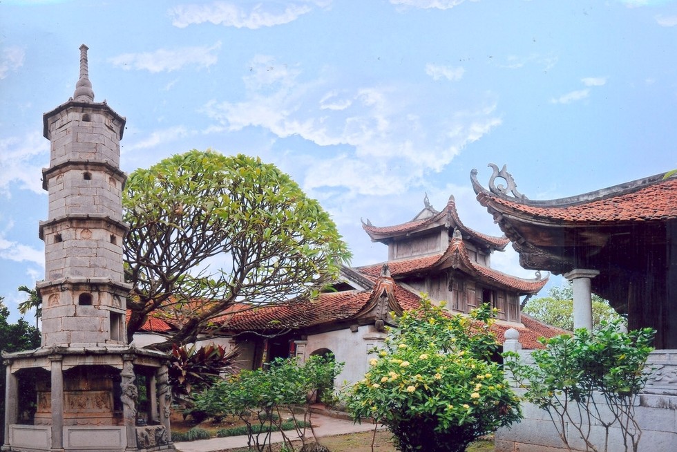 Chùa Bút Tháp - Danh lam cổ tự đẹp nhất Bắc Bộ