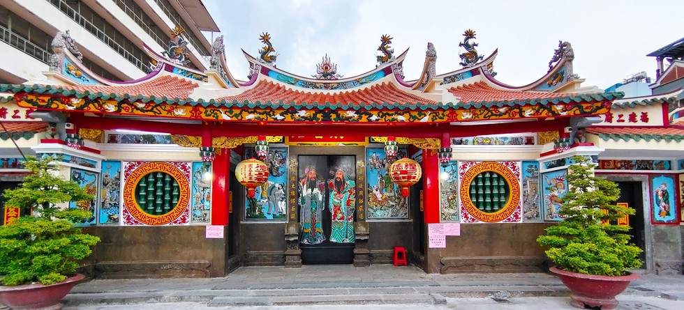  Chiêm ngưỡng ngôi cổ tự lâu đời nhất của người Hoa ở TPHCM