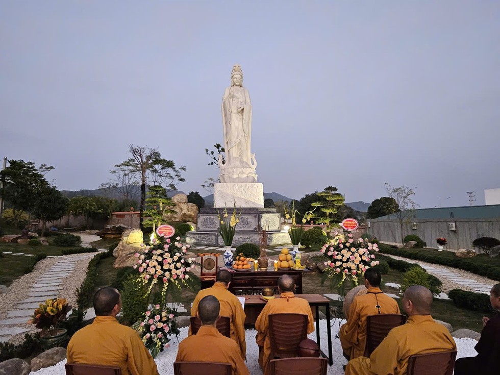 Tuyên Quang: Lễ an vị tôn tượng Bồ-tát Quán Thế Âm tại chùa Phú Lâm 