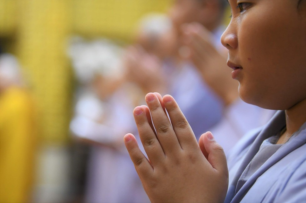 Dạy con ngoan theo Phật