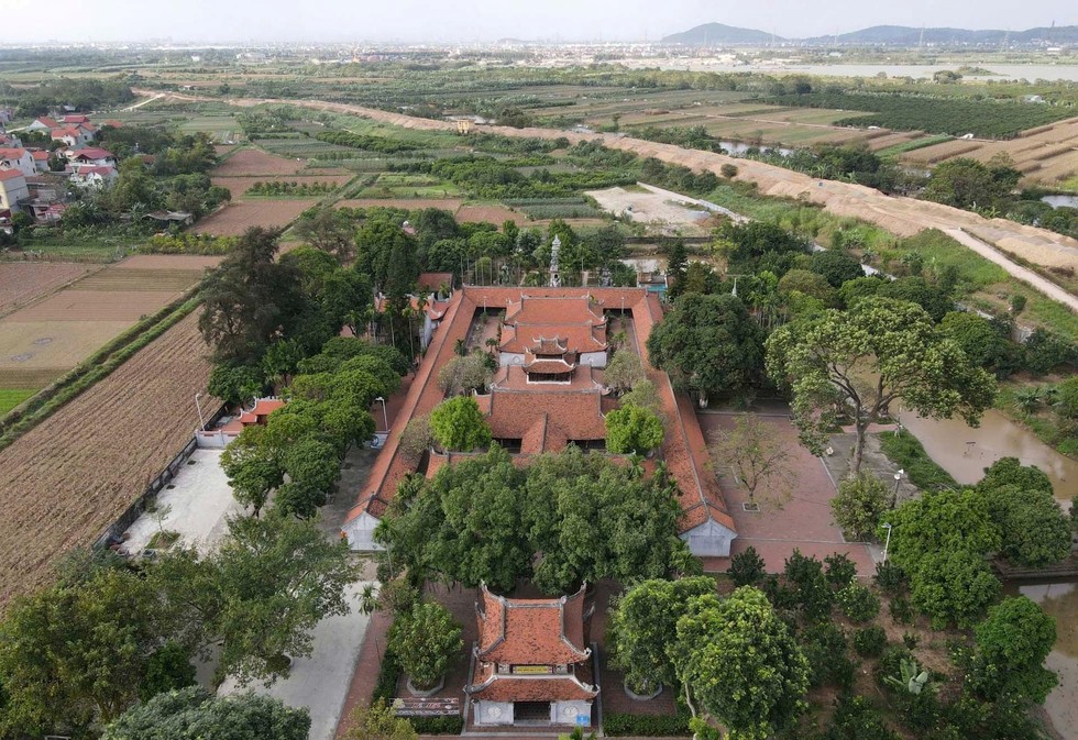 Toàn cảnh chùa Bút Tháp.