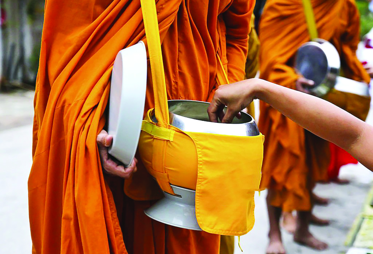 Sáu đức bố thí