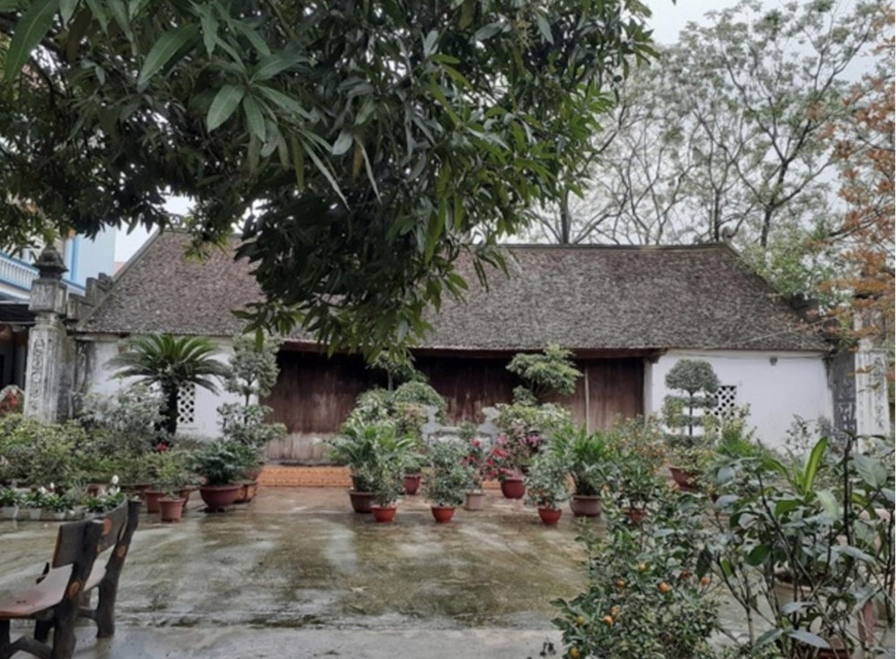 Tam Bảo chùa Bồ Vàng.