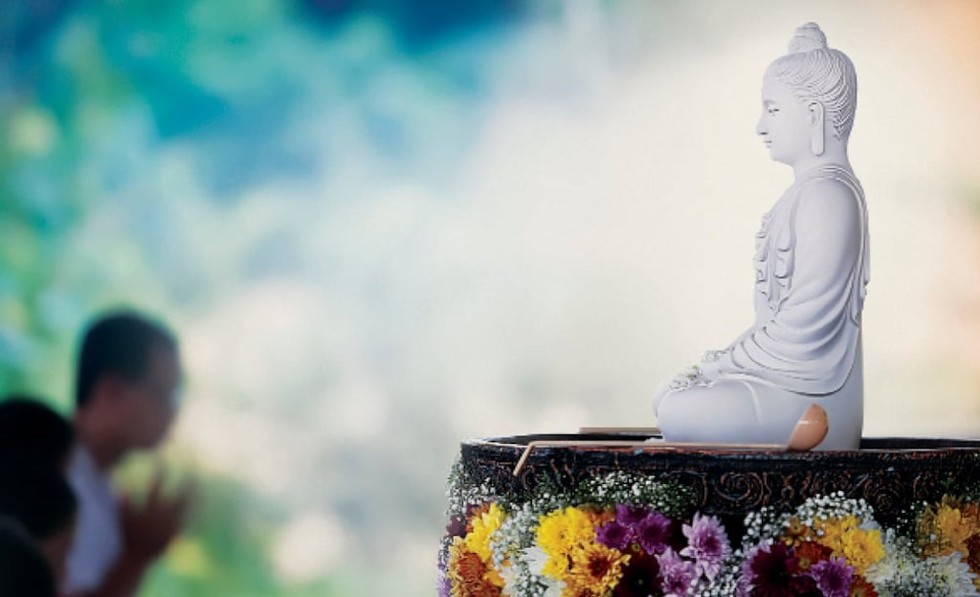 Không giữ giới có năm điều suy hao