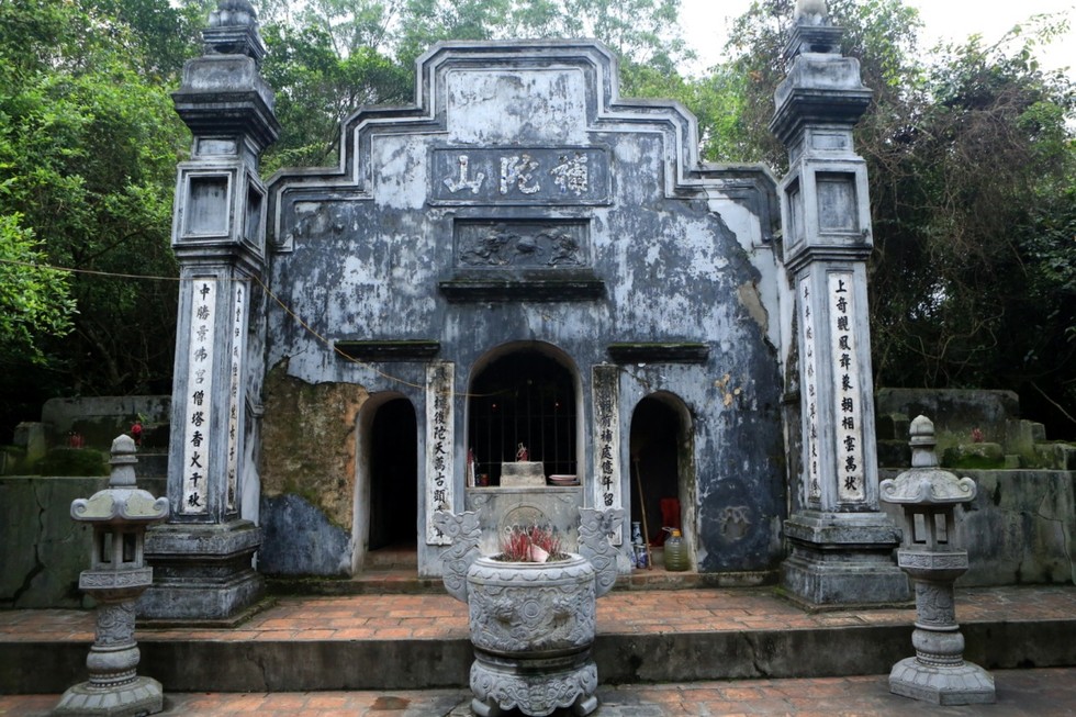 Bảo vật bằng gỗ thị trong ngôi chùa nghìn năm