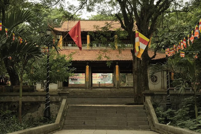 Vẻ đẹp của ngôi chùa cổ gần một nghìn năm tuổi trên núi Long Đọi